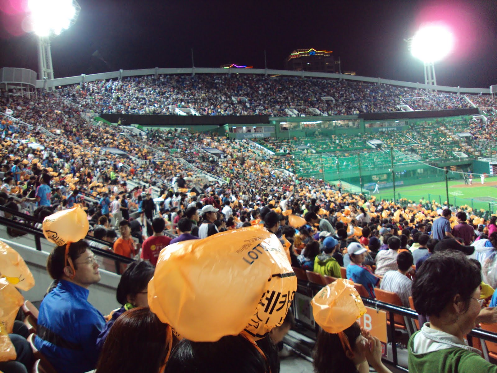 Batter Up: Baseball in Busan - Red Dragon Diaries1600 x 1200